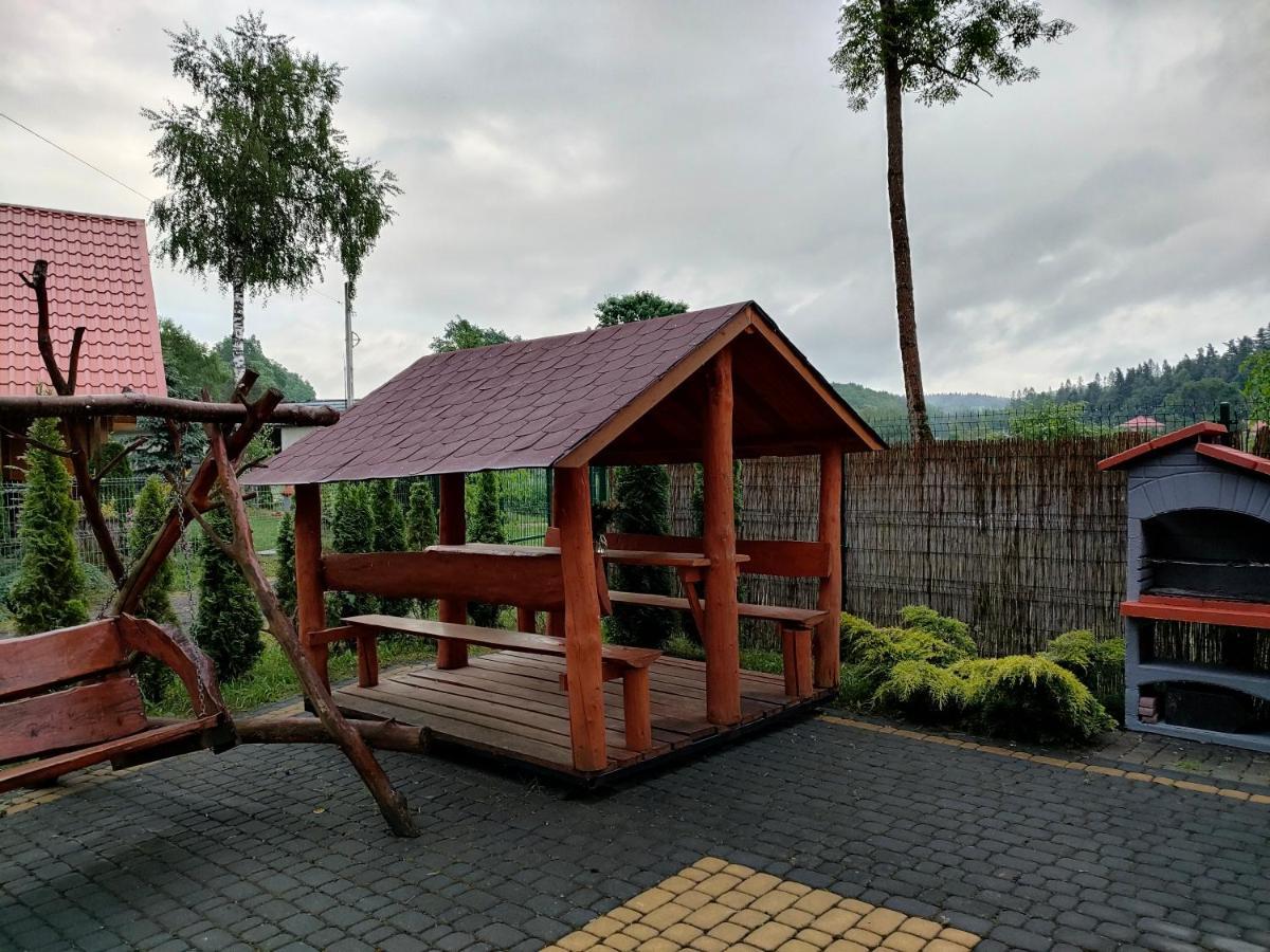 Domki I Pokoje U Borsa Lesko Exterior foto