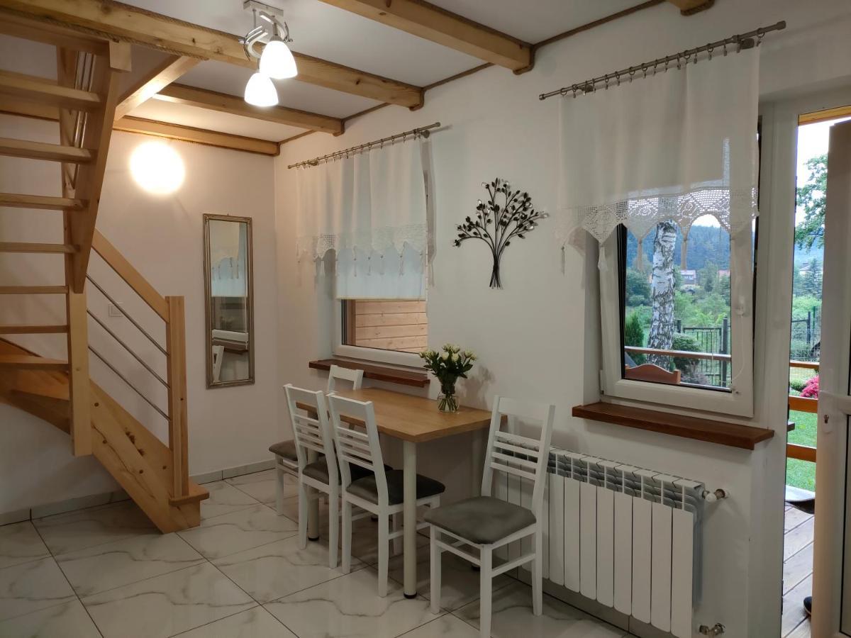 Domki I Pokoje U Borsa Lesko Exterior foto