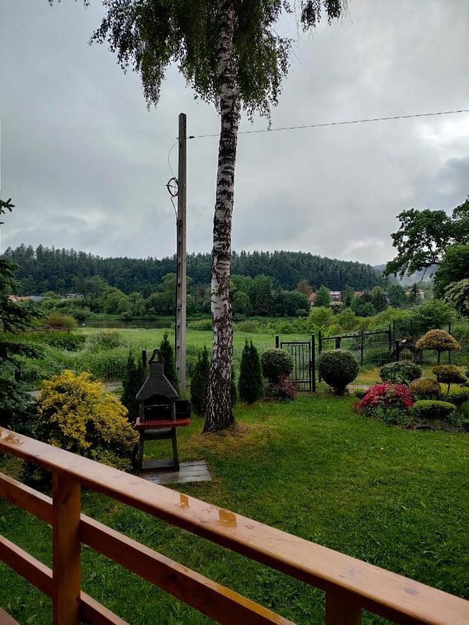 Domki I Pokoje U Borsa Lesko Exterior foto